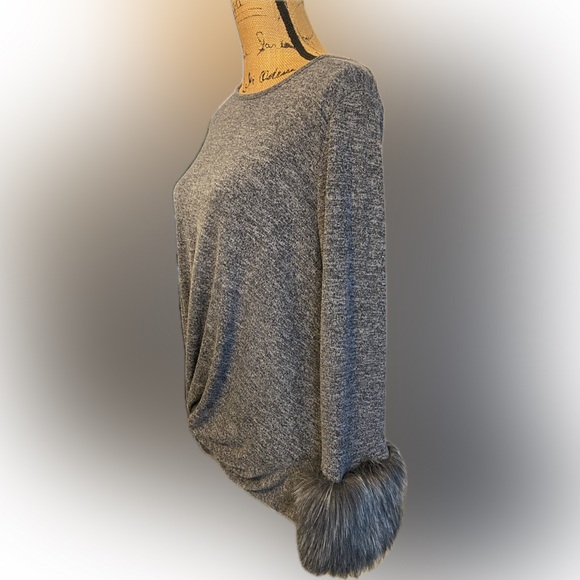 Boston Proper Gray Sz M Long Sleeve with Faux Fur Cuff - Picture 3 of 10